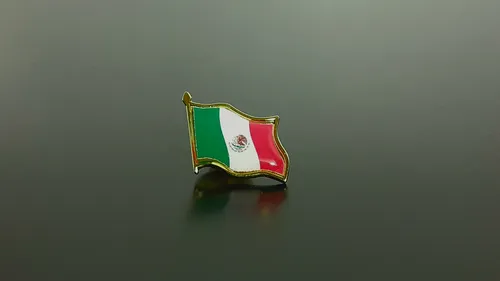 Pin Solapa Bandera Sencilla Personalizado Broche